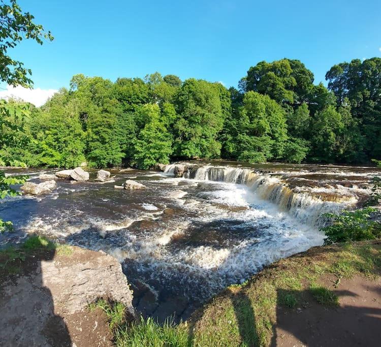 Puzzle Cottage, Quirky Dales For 2 * Spennithorne