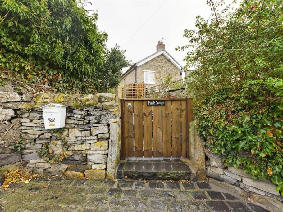 Puzzle Cottage, Quirky Dales For 2 *