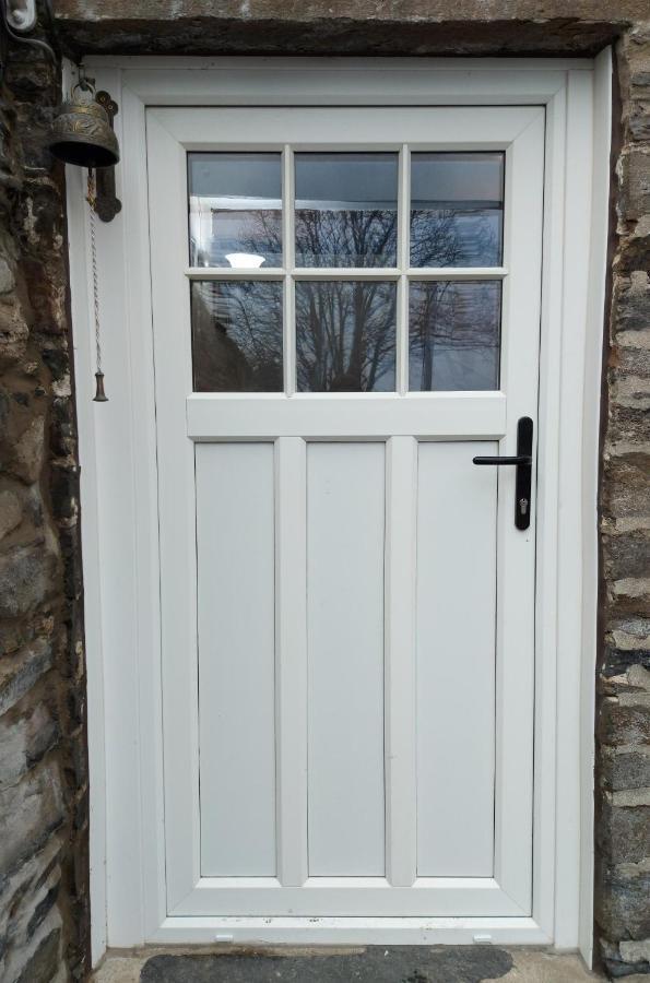 Puzzle Cottage, Quirky Dales For 2